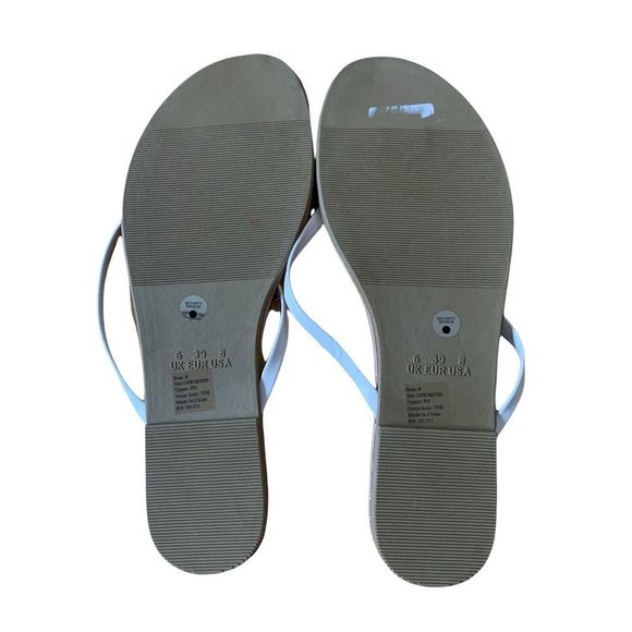 new charlotte russe flip flops size 8 - Picture 3 of 4